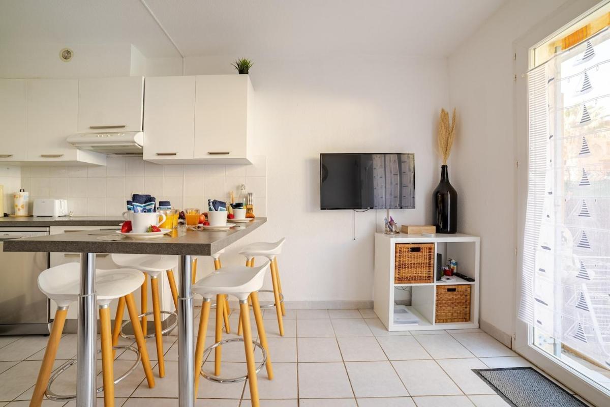 Mazet Climatise Rdj Plages Parking Wifi Gratuit La Londe-les-Maures Exterior photo
